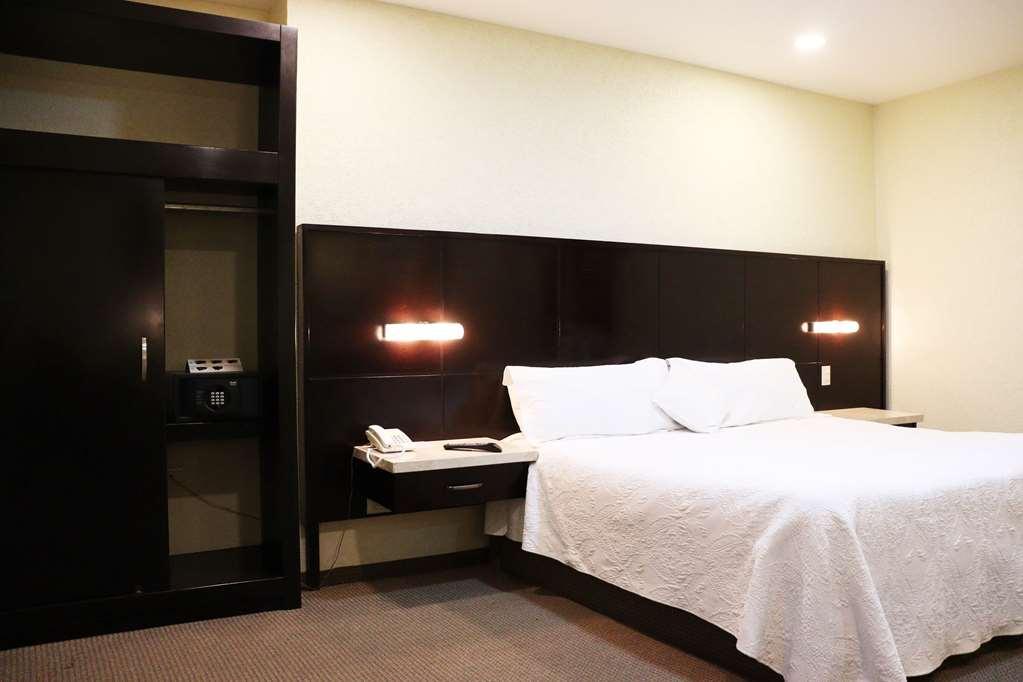 Wyndham Garden Aguascalientes Hotel Стая снимка